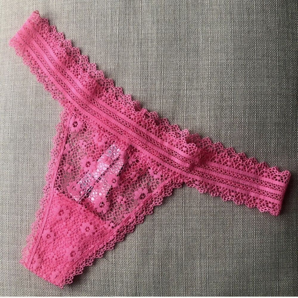 NWT Victoria’s Secret Raspberry Pink Floral Lace Embroidered Thong Panty Sz L
